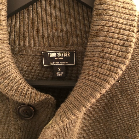 Todd Snyder Olive Sweater Jacket (size S/US36) - Picture 2 of 3